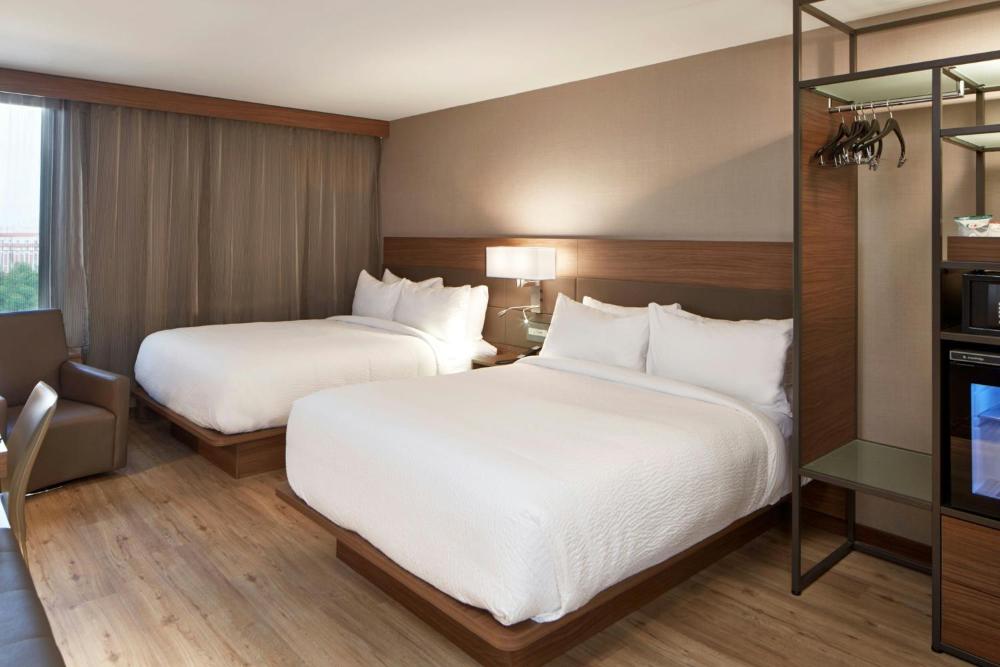 Queen Room with Two Queen Beds interior